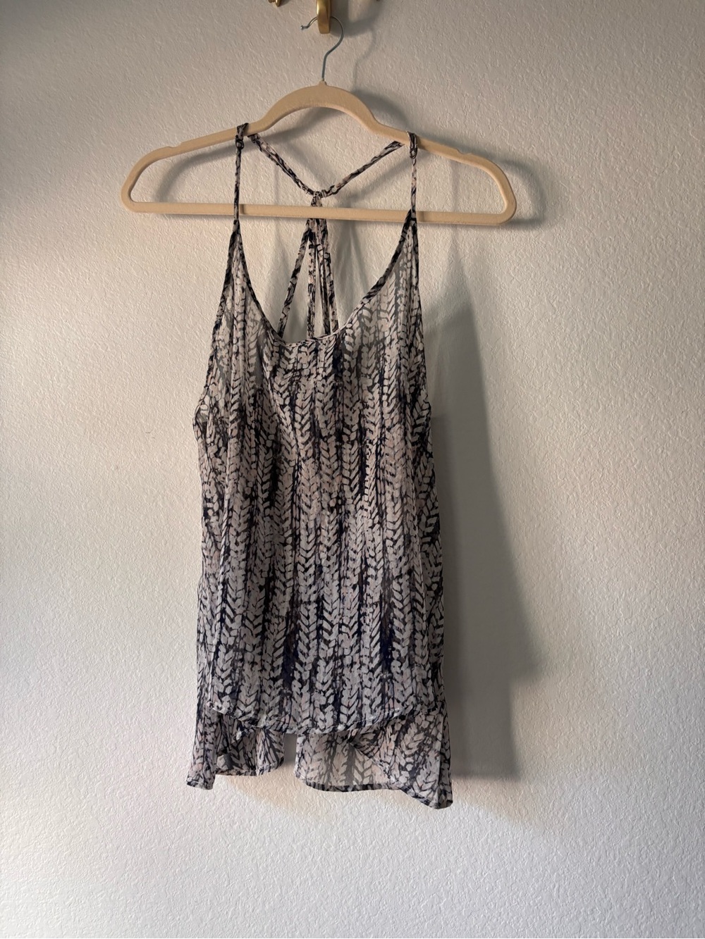 Lightweight Black & White Printed Strappy Women's Tank Top